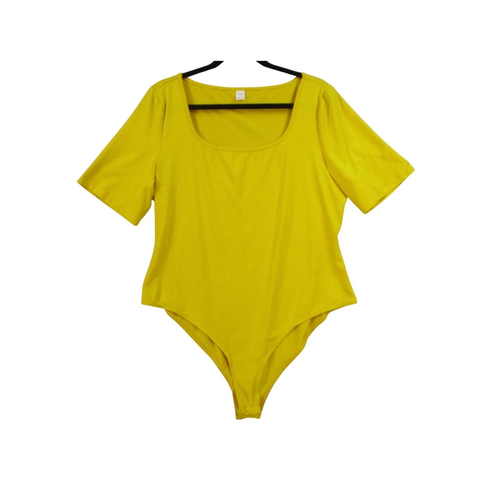 Yellow Short Sleeve Square Neck Bodysuit Women‎ 3X Plus FBA10049803